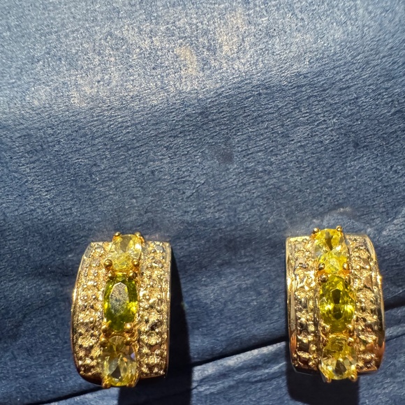 👑 Vintage GOLD VERMEIL .925 Sterling Silver Earrings with Natural Peridot Gems - Picture 6 of 7